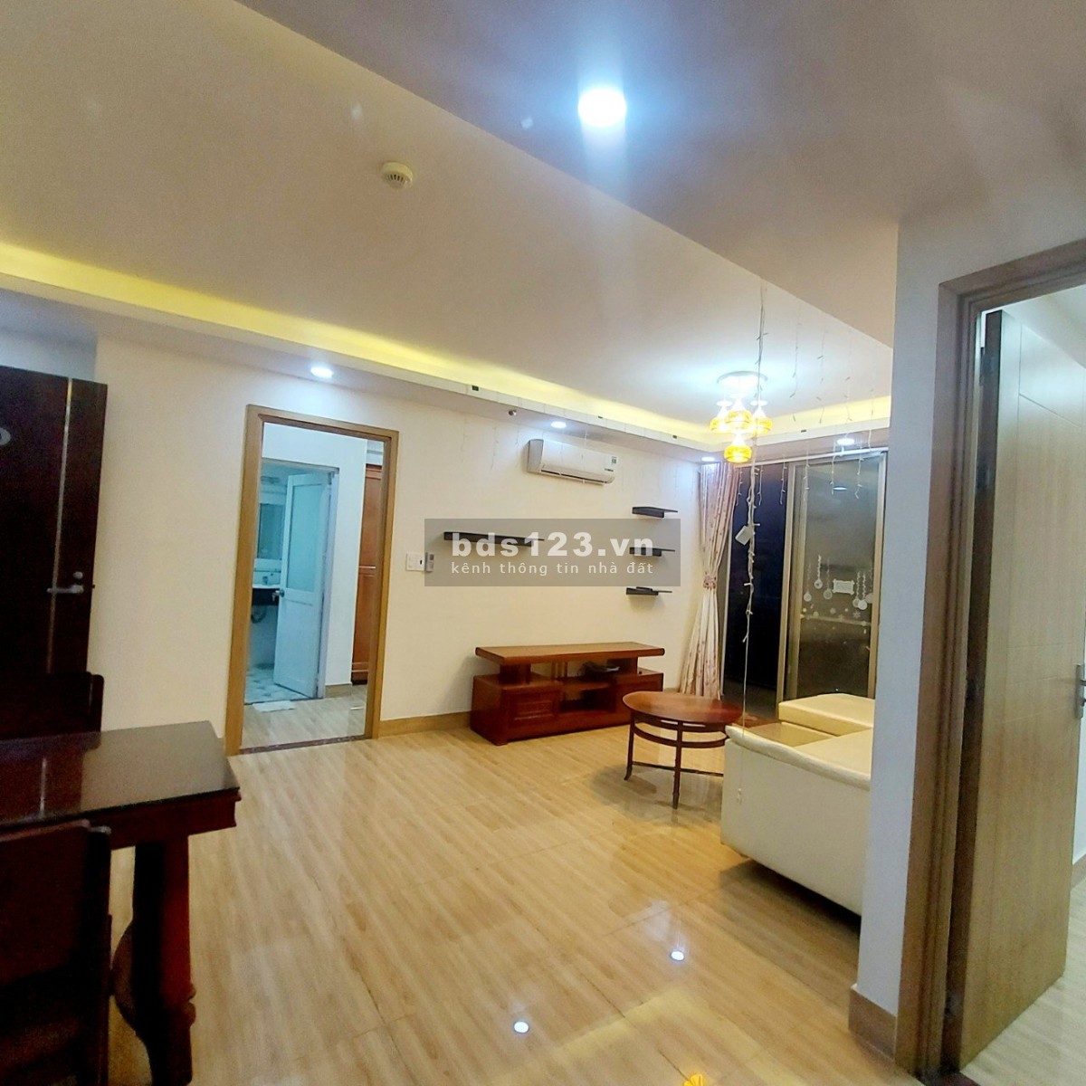 Căn hộ 80m2, 2p ngủ,2wc,nội thất, chung cư Ruby garden Tân Bình giá 9,5tr