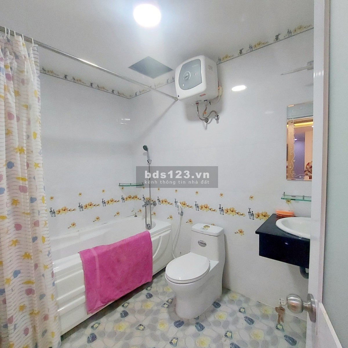 Căn hộ 80m2, 2p ngủ,2wc,nội thất, chung cư Ruby garden Tân Bình giá 9,5tr