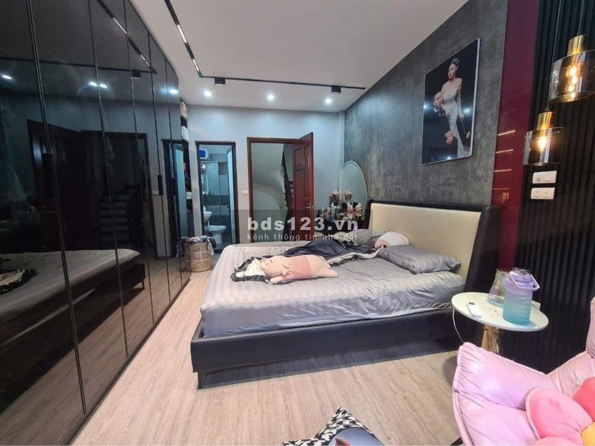 BÁN NHÀ CỰC ĐẸP CẦU GIẤY - NHÀ CỰC ĐẸP - CHỈ 8,65 TỶ