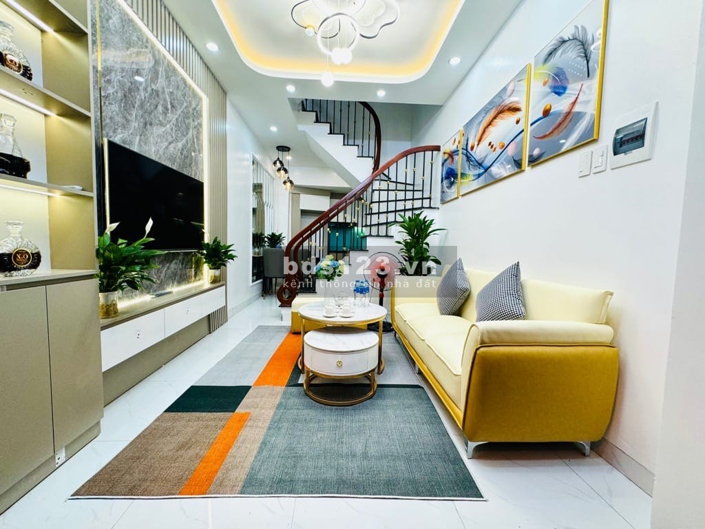 BÁN NHÀ THÁI HÀ, NGÕ THÔNG TỨ TUNG, 50M CHỈ 8,5 TỶ, NGÕ Ô TÔ 4 CHỖ VÀO THẲNG NHÀ.