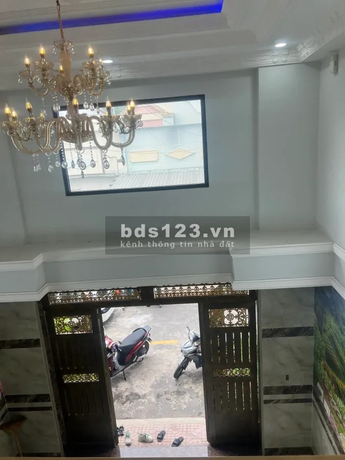 CẦN BÁN GẤP NHÀ MỚI XÂY ĐANG TRỐNG, DỌN VÀO Ở NGAY, NHÀ ĐẸP MÊ LY LUÔN Ạ KV AN NINH. GIÁ 6 TỶ