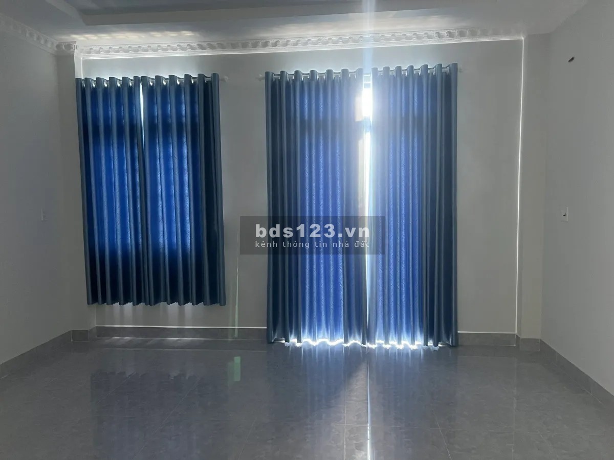 CẦN BÁN GẤP NHÀ MỚI XÂY ĐANG TRỐNG, DỌN VÀO Ở NGAY, NHÀ ĐẸP MÊ LY LUÔN Ạ KV AN NINH. GIÁ 6 TỶ