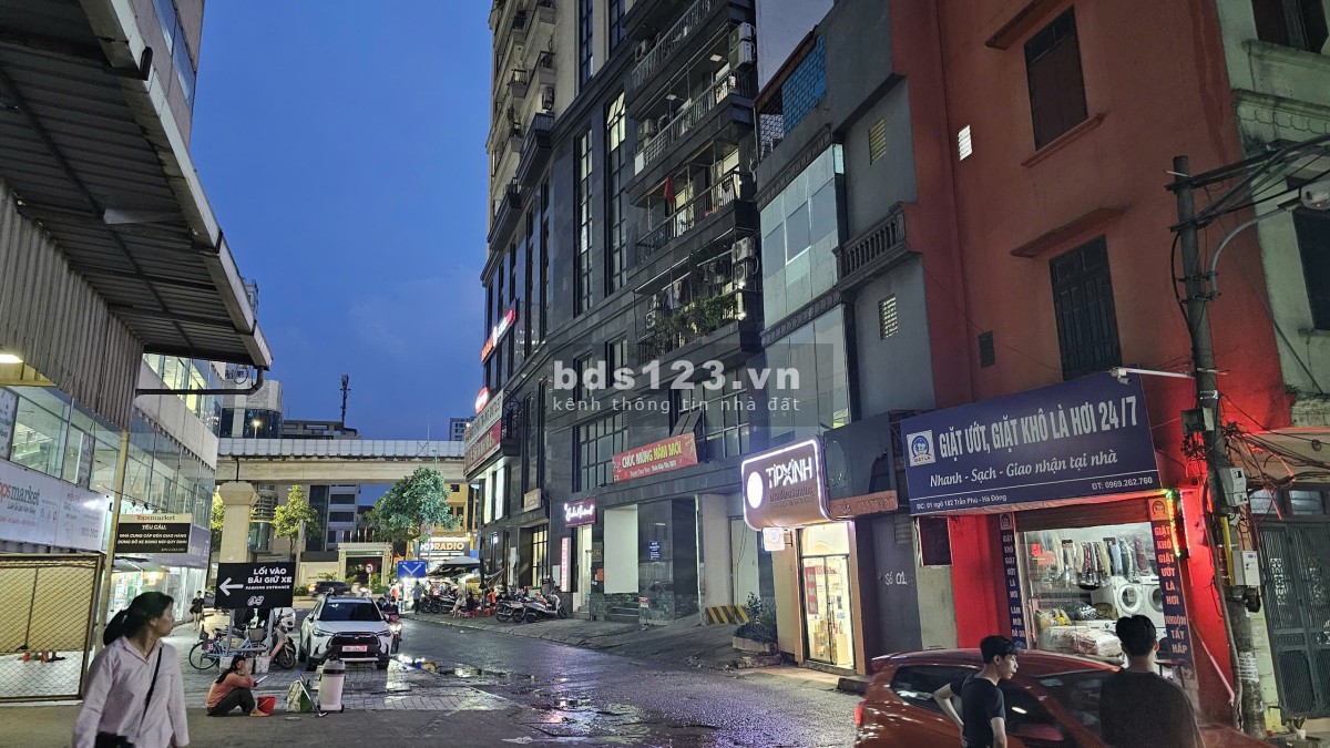 CỰC HIẾM CHUNG CƯ HỒ GƯƠM PLAZA 97.3M2 3PN CHỈ 3,7 TỶ RẺ NHẤT QUẬN HÀ ĐÔNG NHÀ MỚI Ở NGAY