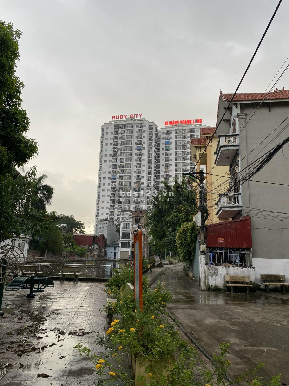 Bán nhà ngõ 321 Phúc Lợi, nở hậu, kinh doanh tốt, 30m2, 3 tầng 3.35 tỷ