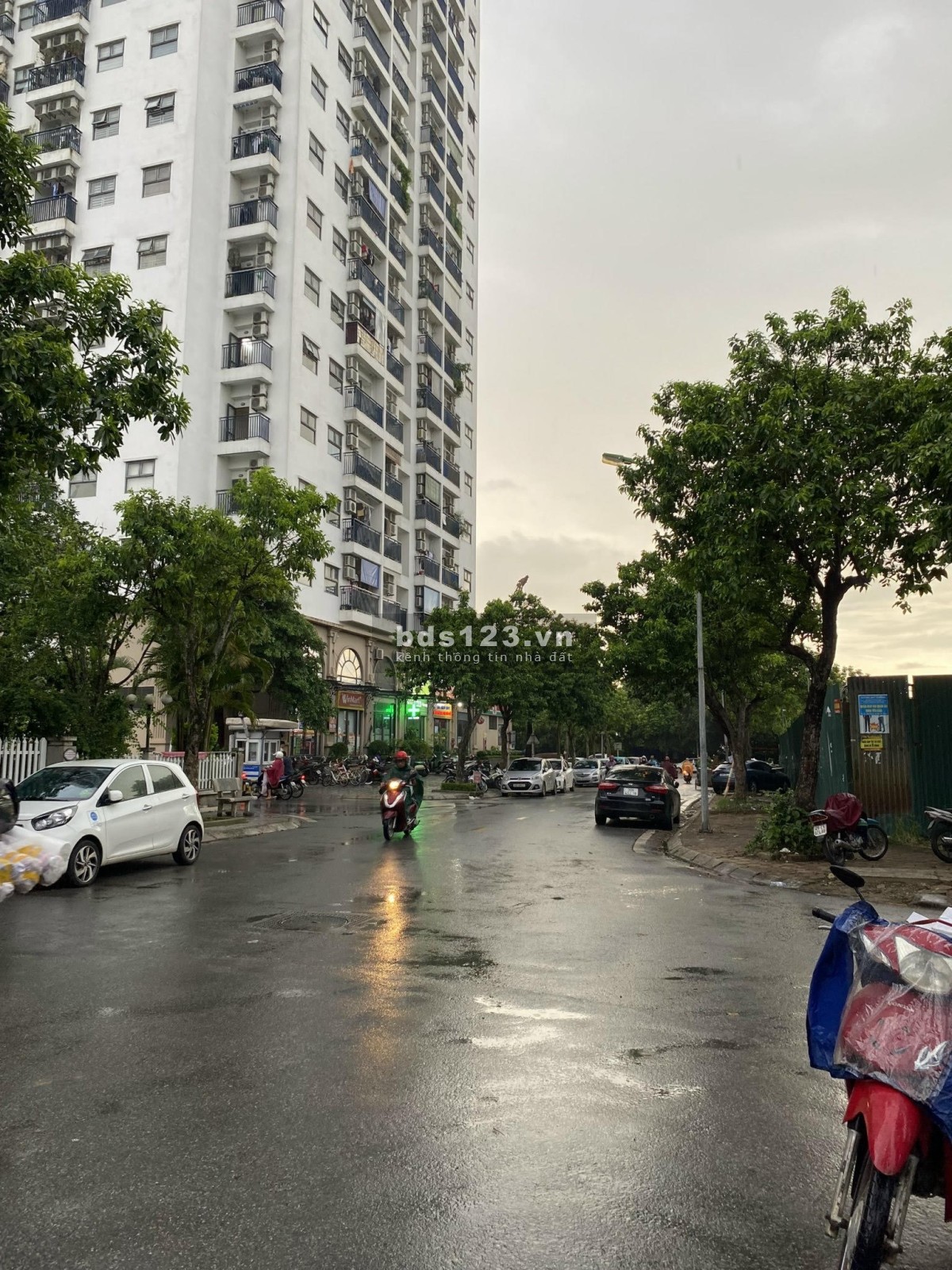 Bán nhà ngõ 321 Phúc Lợi, nở hậu, kinh doanh tốt, 30m2, 3 tầng 3.35 tỷ