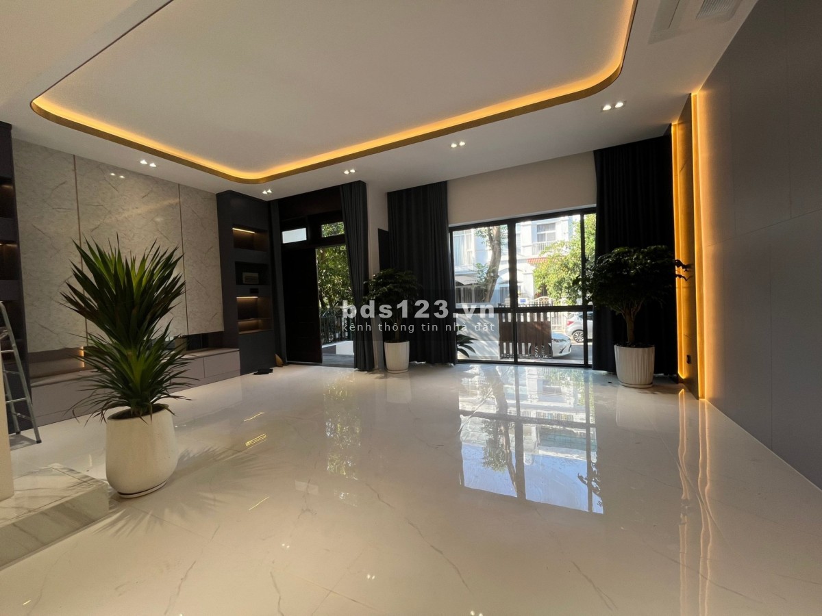 CHO THUÊ BIỆT THỰ MỚI XÂY PHÚ MỸ HƯNG Q.7 _ 4 Phòng ngủ, 7x18m, nội thât đầy đủ, GIÁ 60TRIỆU