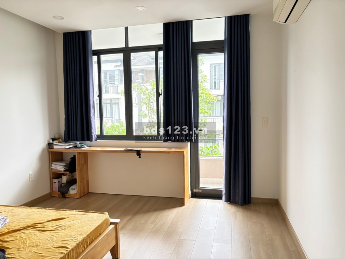 CHO THUÊ NHÀ PHỐ LAVILA NHÀ BÈ, 4 PHÒNG, FULL NỘI THẤT, KHU COMPOUND AN NINH, GIÁ THUÊ 25 TRIỆU