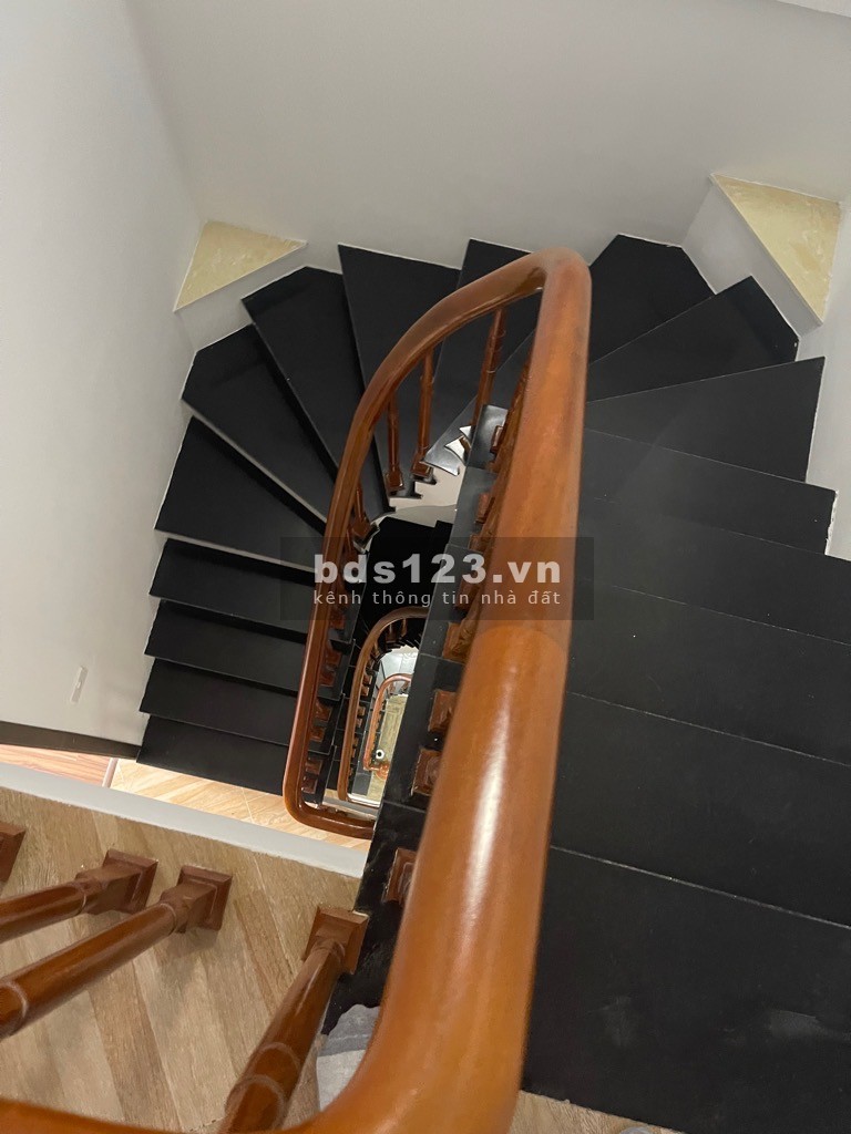 NHÀ ĐẸP XUÂN PHƯƠNG NAM TỪ LIÊM, NGÕ RỘNG, SỔ VUÔNG NỞ HẬU, DIỆN TÍCH: 45M2 GIÁ: 4TTỶ7