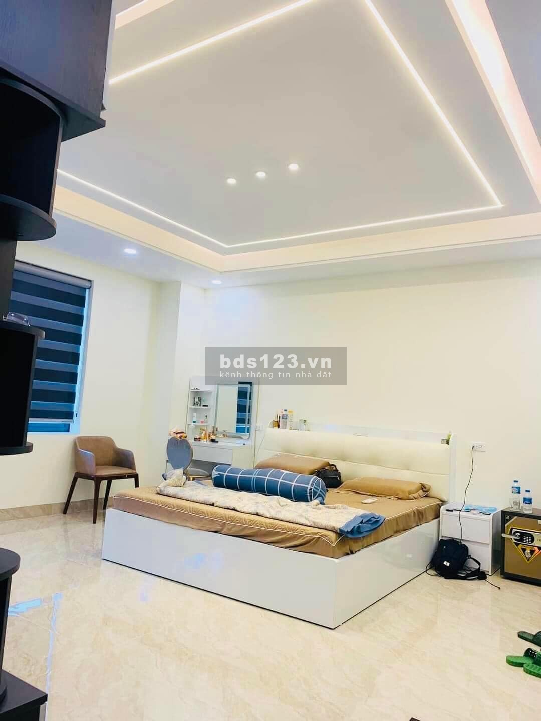 BÁN NHÀ CỰC ĐẸP CẦU GIẤY - 2 MẶT THOÁNG - CÁCH PHỐ 40M - NHÀ MỚI ĐẸP Ở NGAY - 35M2x7T - CHỈ 6.8 TỶ