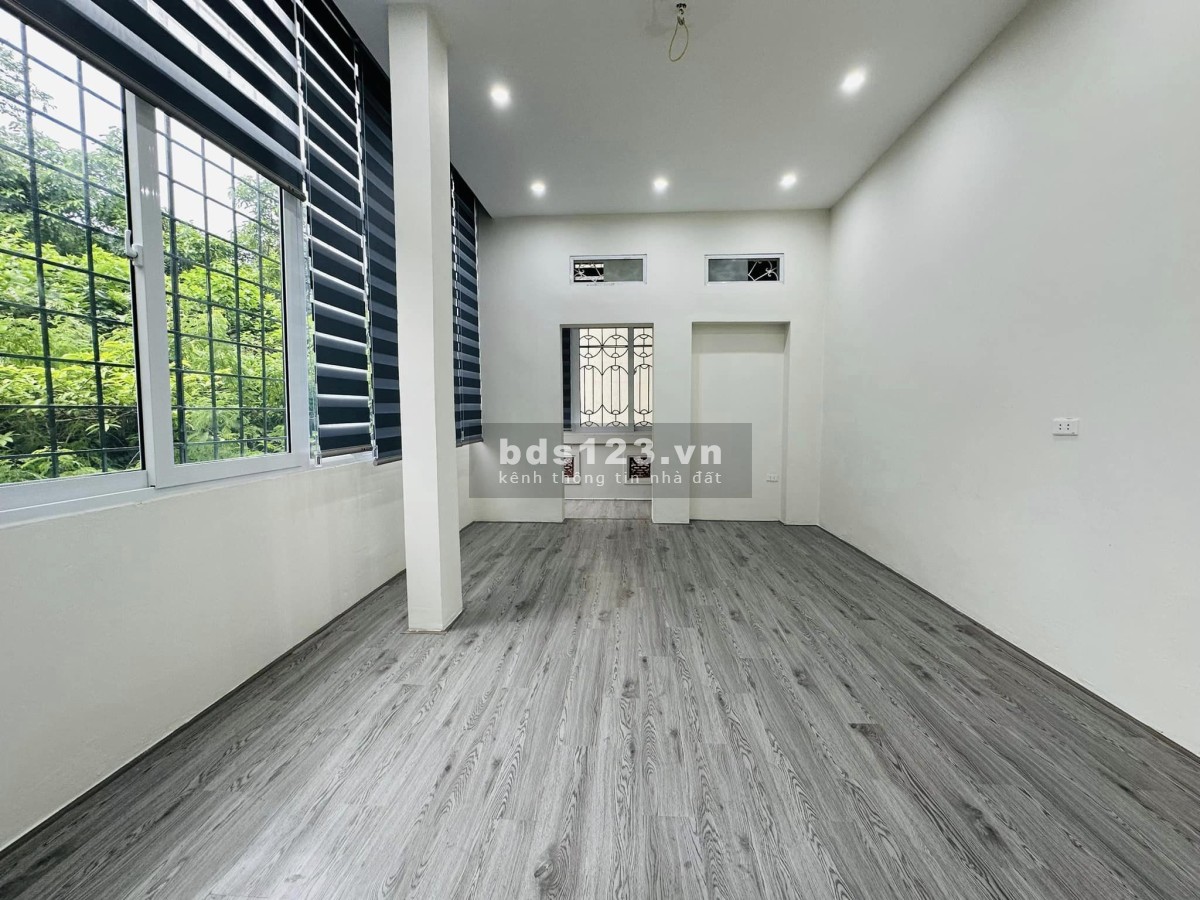 6.9 tỷ nhà Đội Cấn - 35m2 - 4 tầng - 30m ra phố