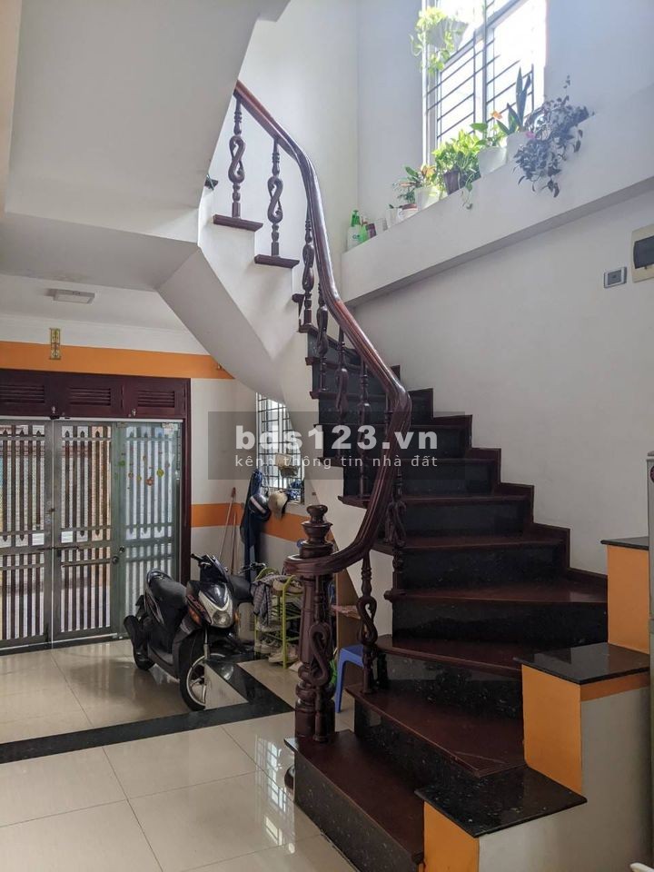 Bán nhà cấp 4 Mỹ Đình Nam Từ Liêm 70m2 MT 4.1m 7.7 tỷ khu dân cư đông đúc ngõ thông