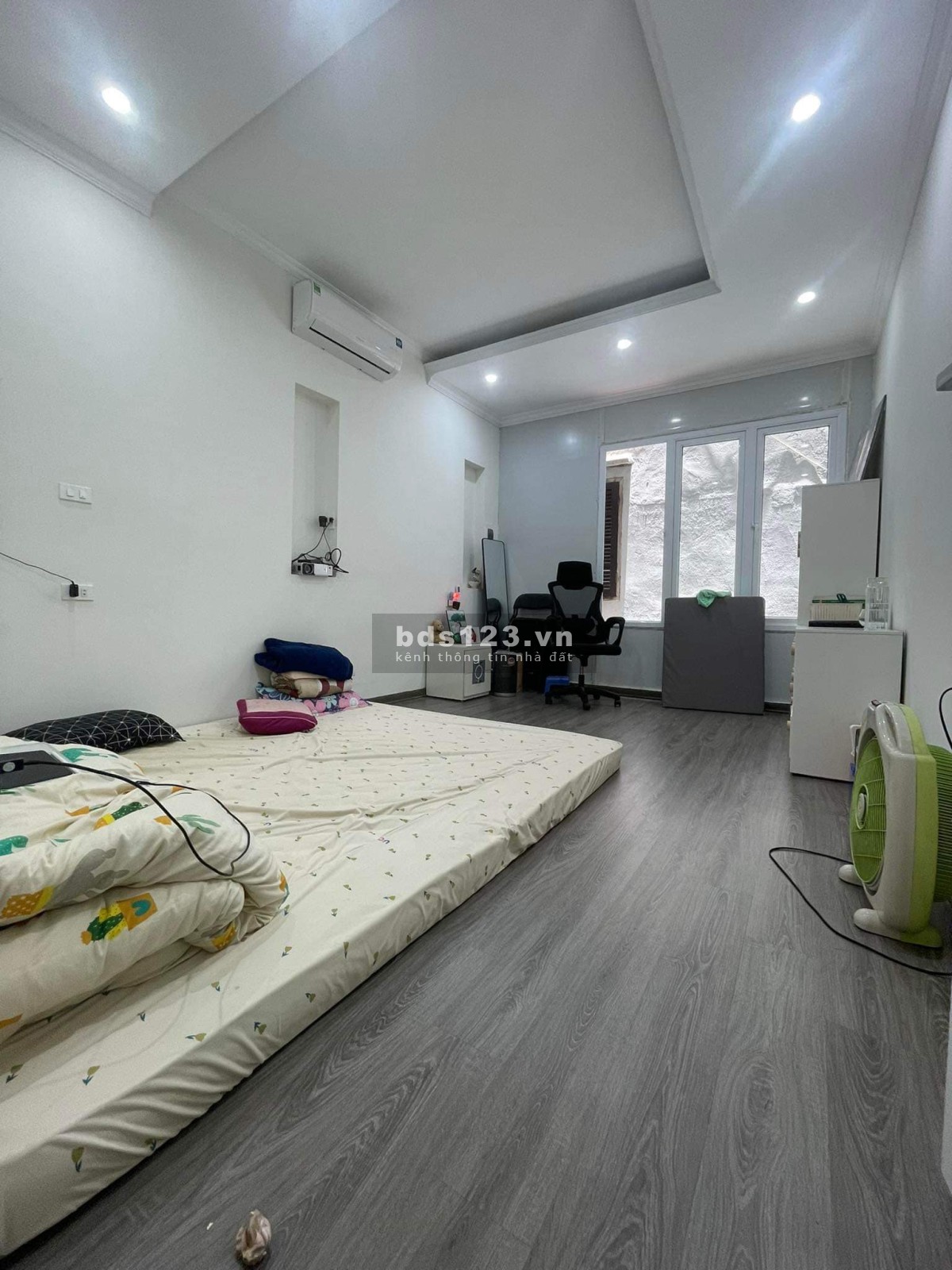 6.3 tỷ nhà Đội Cấn - 36m2 - 3 tầng - Cách phố khoảng 20m