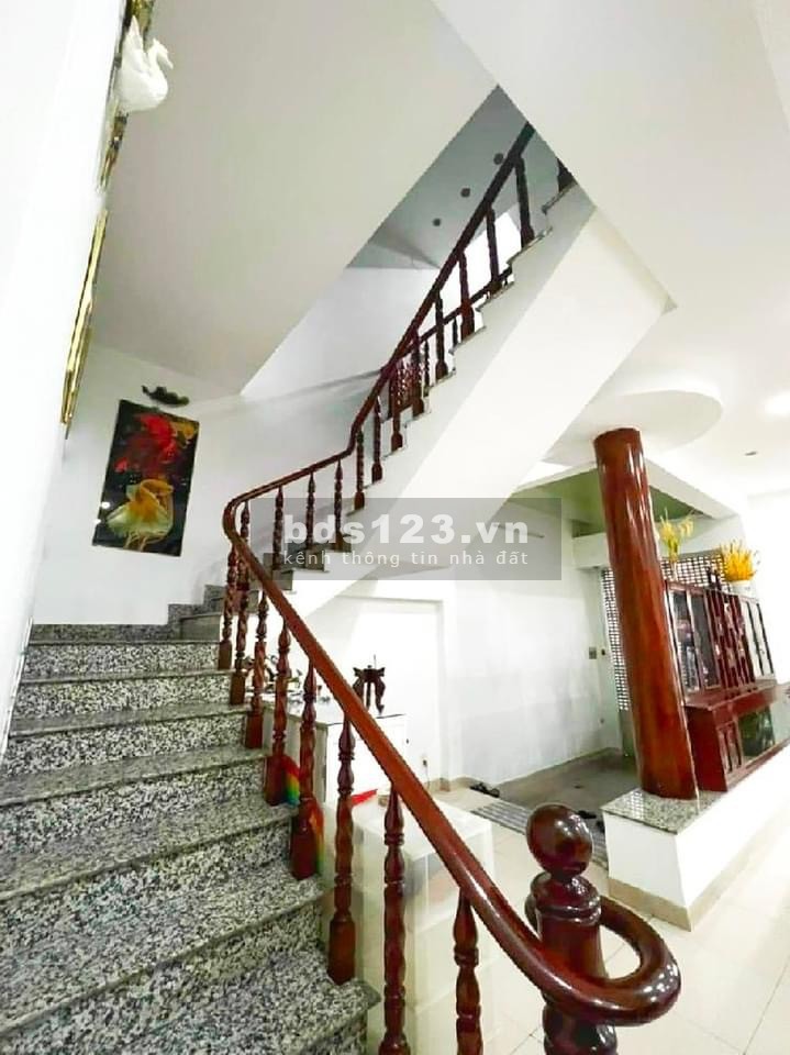 Bán nhà quận 2, 3 tầng mới đẹp, DT 120m2, giá 9.3 tỷ TL, đường Số 2, phường Cát Lái, quận 2