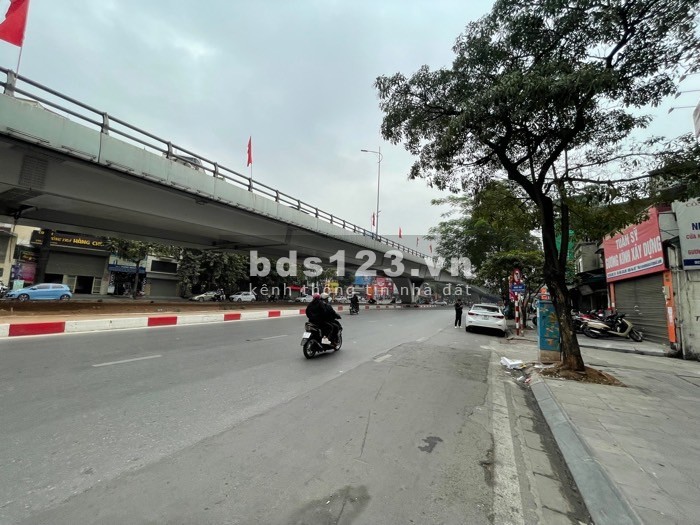 Bán nhà 5 tầng Mặt phố quận Hai Bà Trưng, kinh doanh sầm uất ngày đêm, chỉ hơn 14 tỷ