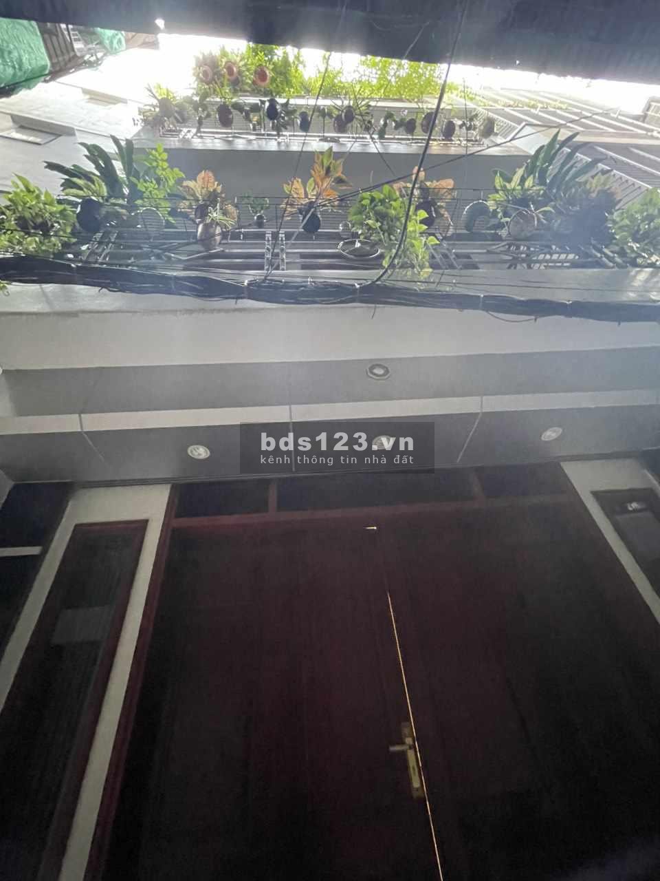 Bán nhà 5 tầng, 3 ngủ, 3 thoáng, mặt ngõ thông, ô tô qua cửa, kd tốt, chỉ thơn 7 tỷ