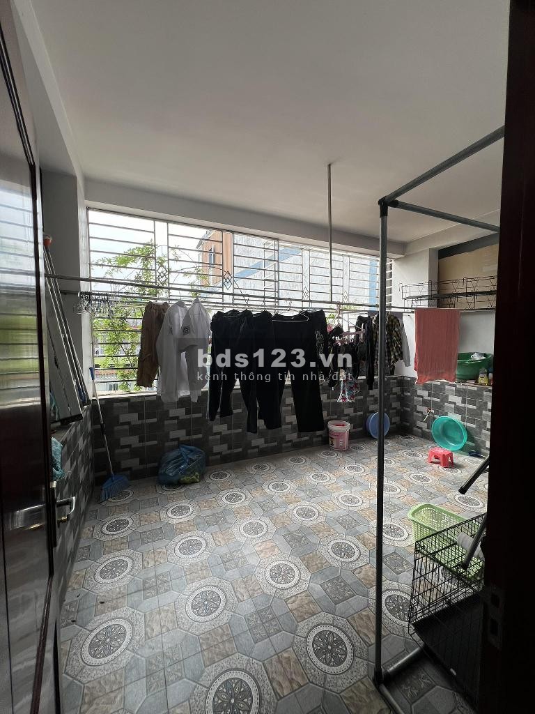 Bán nhà 5 tầng, 3 ngủ, 3 thoáng, mặt ngõ thông, ô tô qua cửa, kd tốt, chỉ thơn 7 tỷ