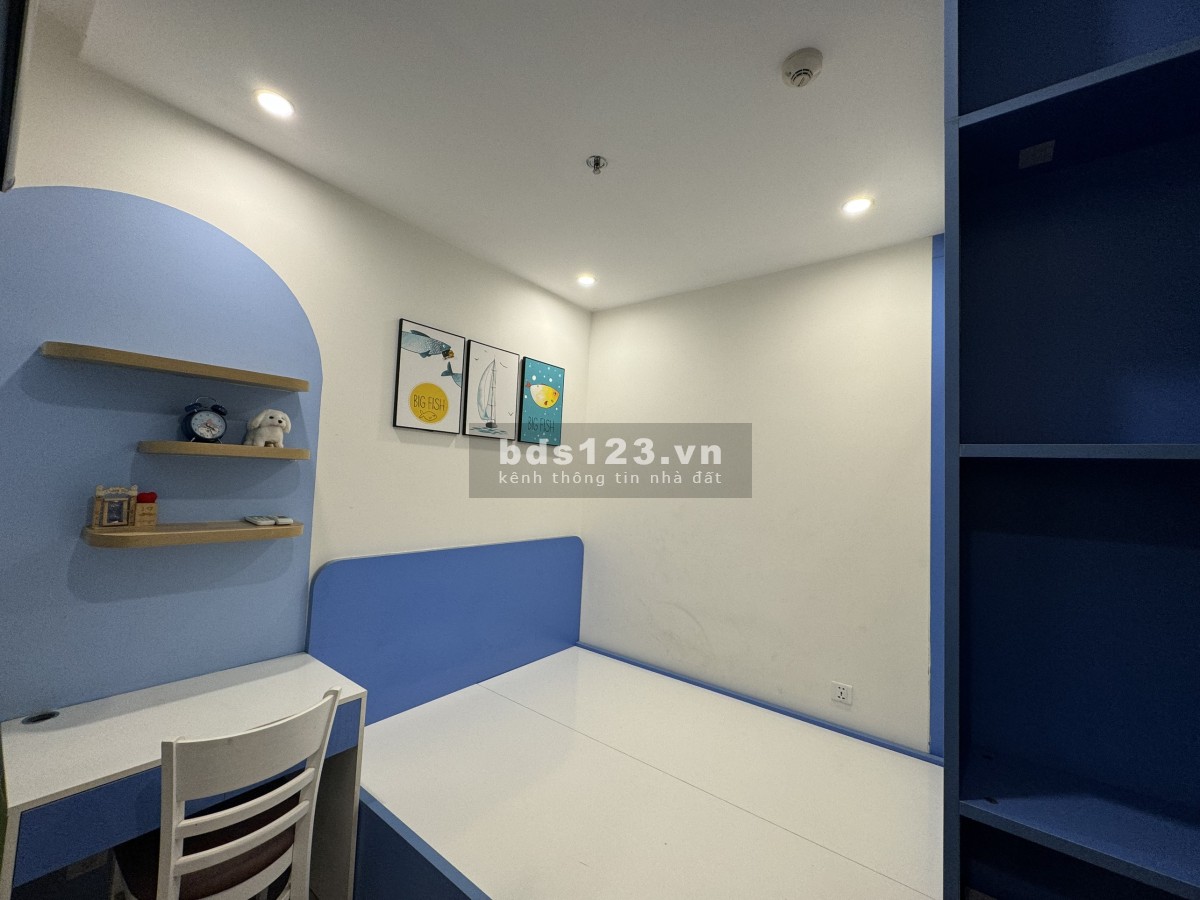 Cần Tiền Bán Gấp Căn 2N1W 59m2 Giá Chỉ 2,3 Tỷ Tại Vinhomes OCP