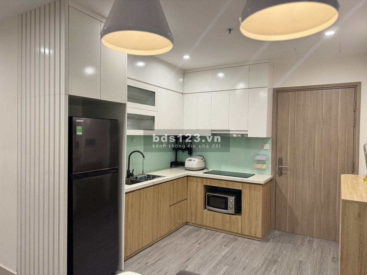 Cần Tiền Bán Gấp Căn 2N1W 59m2 Giá Chỉ 2,3 Tỷ Tại Vinhomes OCP