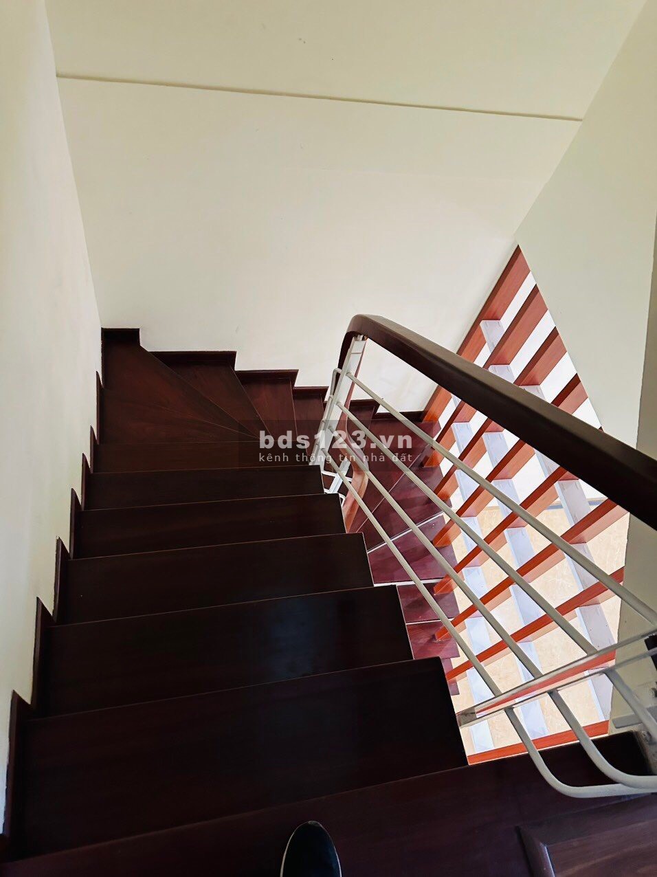 Cho Thuê Nhà Nguyên Căn 4 Tầng Tại Ngõ 132 Đường Cầu Giấy