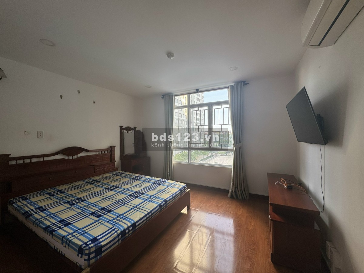 Cho thuê căn hộ Hoàng Anh Giai Việt Quận 8, Dt : 115 m2, 2PN, Giá : 12 tr/th ( Có Nội Thất )