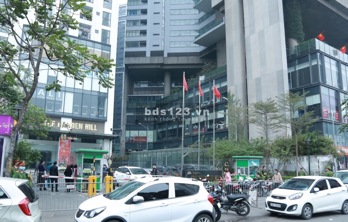 Cho thuê chân đế chung cư, trung tâm quận Hà Đông, diện tích 250m, giá 20$