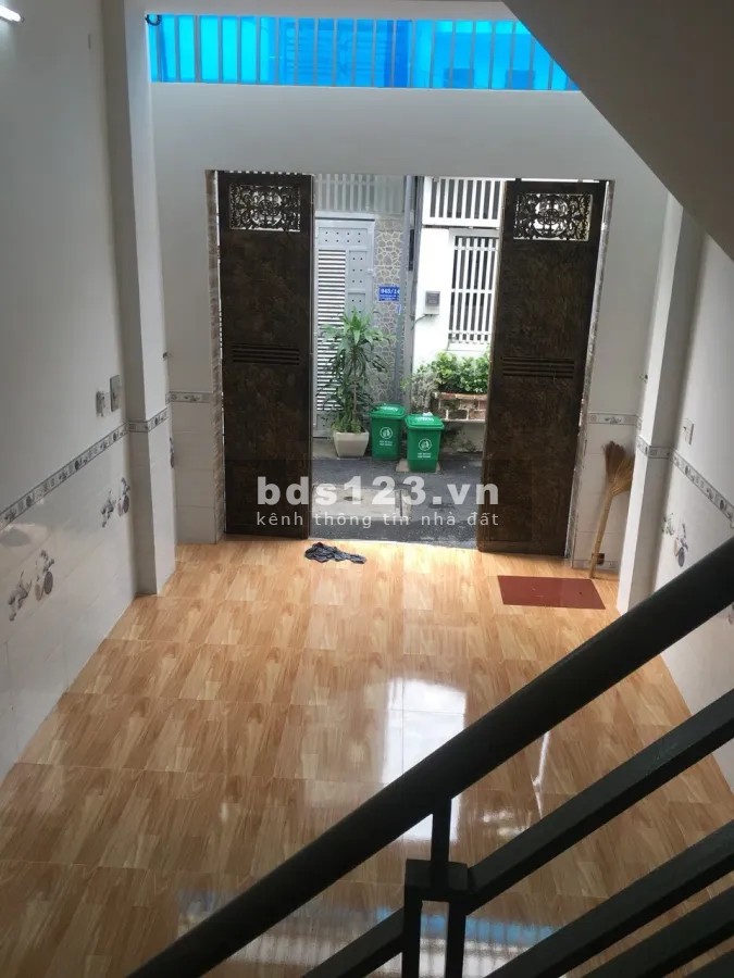 CHỦ CẦN BÁN GẤP LẮM RÙI,NHÀ CÁCH ĐƯỜNG LỚN 2 PHÚT ĐI BỘ, XE HƠI VÔ TẬN CỬA GIÁ 5 TỶ2