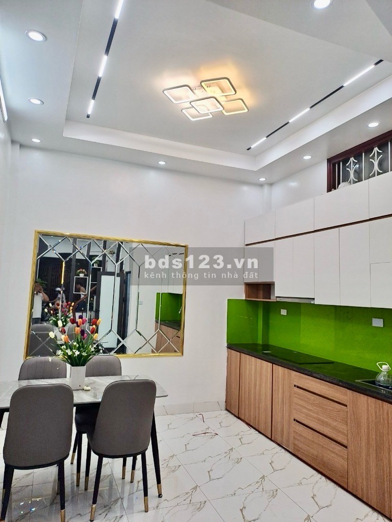 Trung Tâm Cầu Giấy - Nhà đẹp ở ngay - Tặng full nội thất xịn - 43m2 - 8.6tỷ