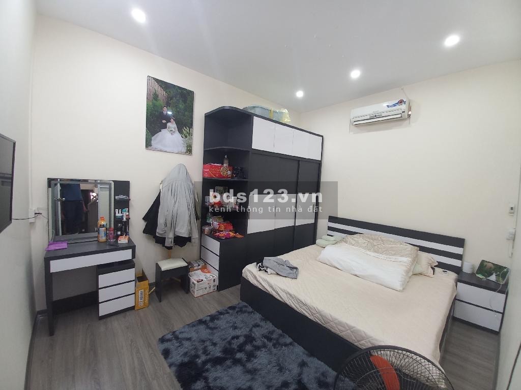 Bán nhà mặt ngõ - phố Lạc Long Quân - Ngõ thông - Kinh doanh bất chấp - 56m2 - 11.5tỷ
