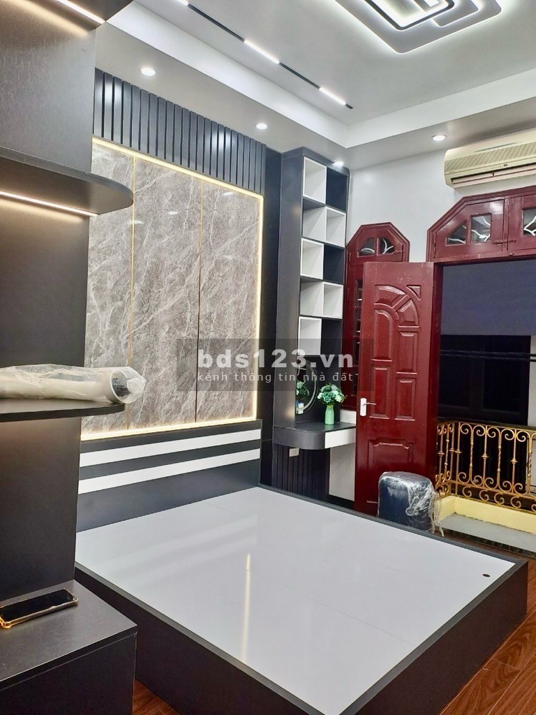 Trung Tâm Cầu Giấy - Nhà đẹp ở ngay - Tặng full nội thất xịn - 43m2 - 8.6tỷ