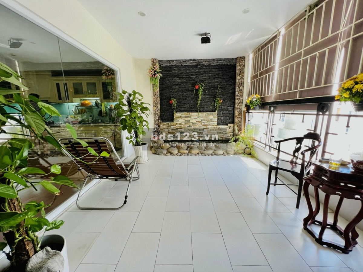 Cho thuê CHung cư An Phú Đông, P. APD, quận 12: 150m2, 2p ngủ, 2wc, Nt, giá 10tr