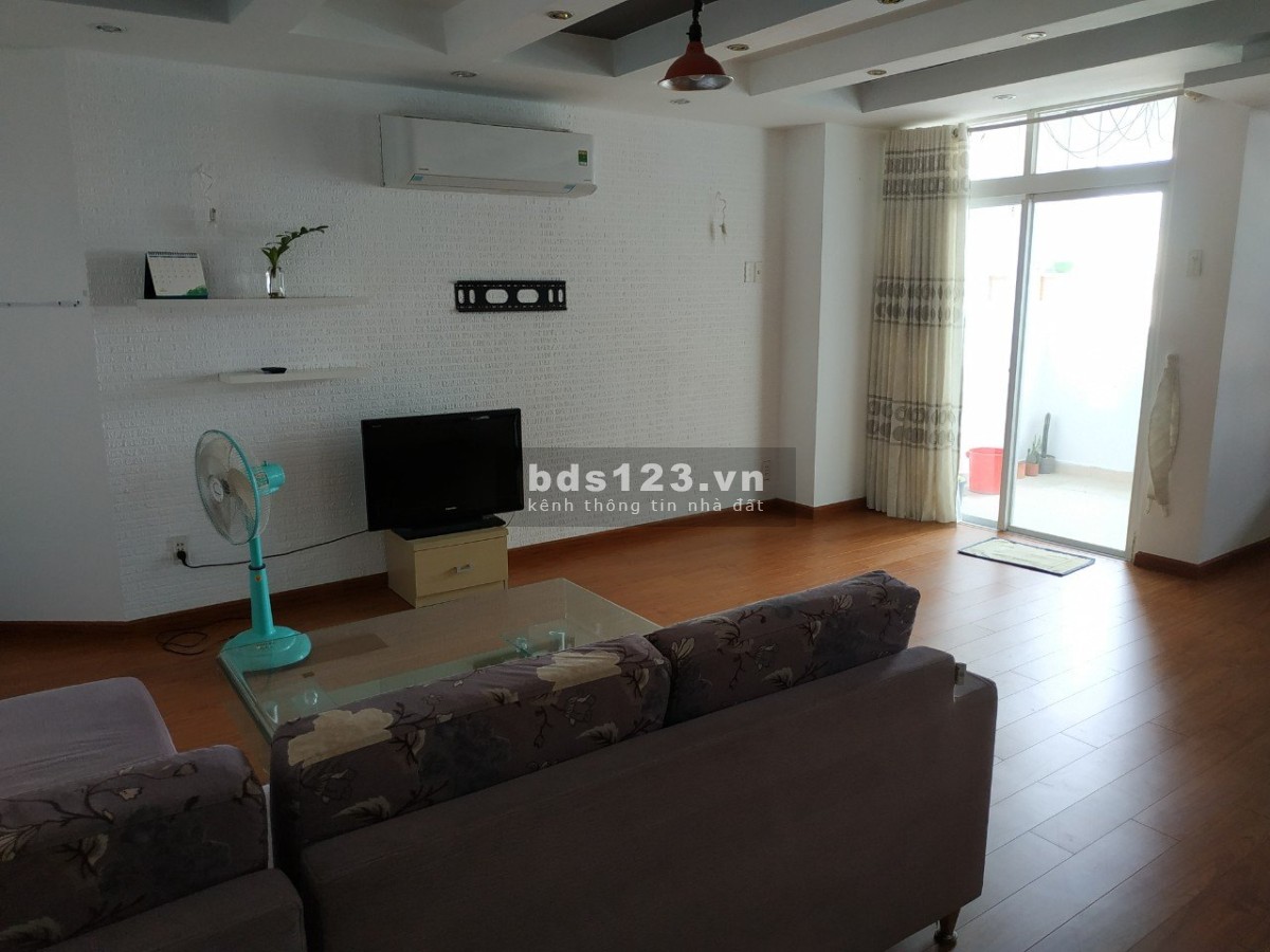 Chung cư Bưu Điện, Lý Thường Kiệt,p14, Quận 10: 90m2,2p ngủ, Nt, 12tr