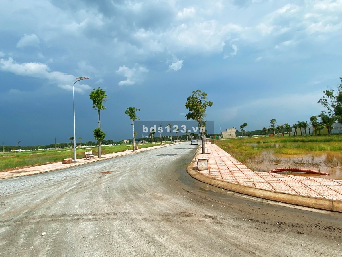 Cần bán đất nền dự án Block F7 lô số 19 nguồn Chủ đầu tư giá rẻ đối diện KCN Tân Bình