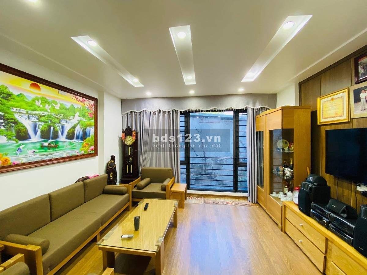 Sở Hữu Ngay Nhà Giáp Nhất 53m2 x 6T Vị Trí Đắc Địa Tại Q. Thanh Xuân, Giá Cực Tốt.