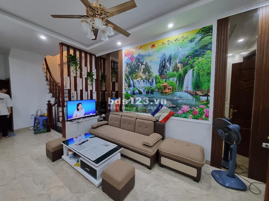 Bán nhà Đông Quan nhà mới ở ngay 35m2 giá 6.8 tỷ