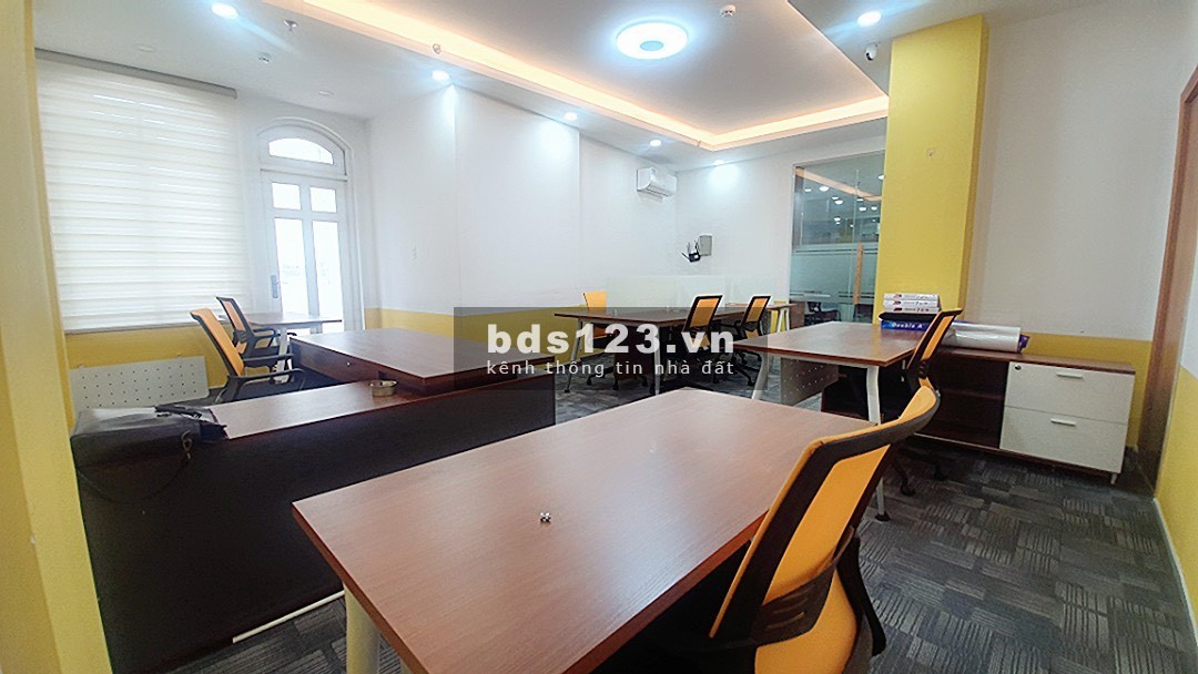 Cần cho thuê văn phòng quận 7 mặt tiền đường lớn 2 chiều số 633 Trần Xuân Soạn P. Tân Hưng Quận 7