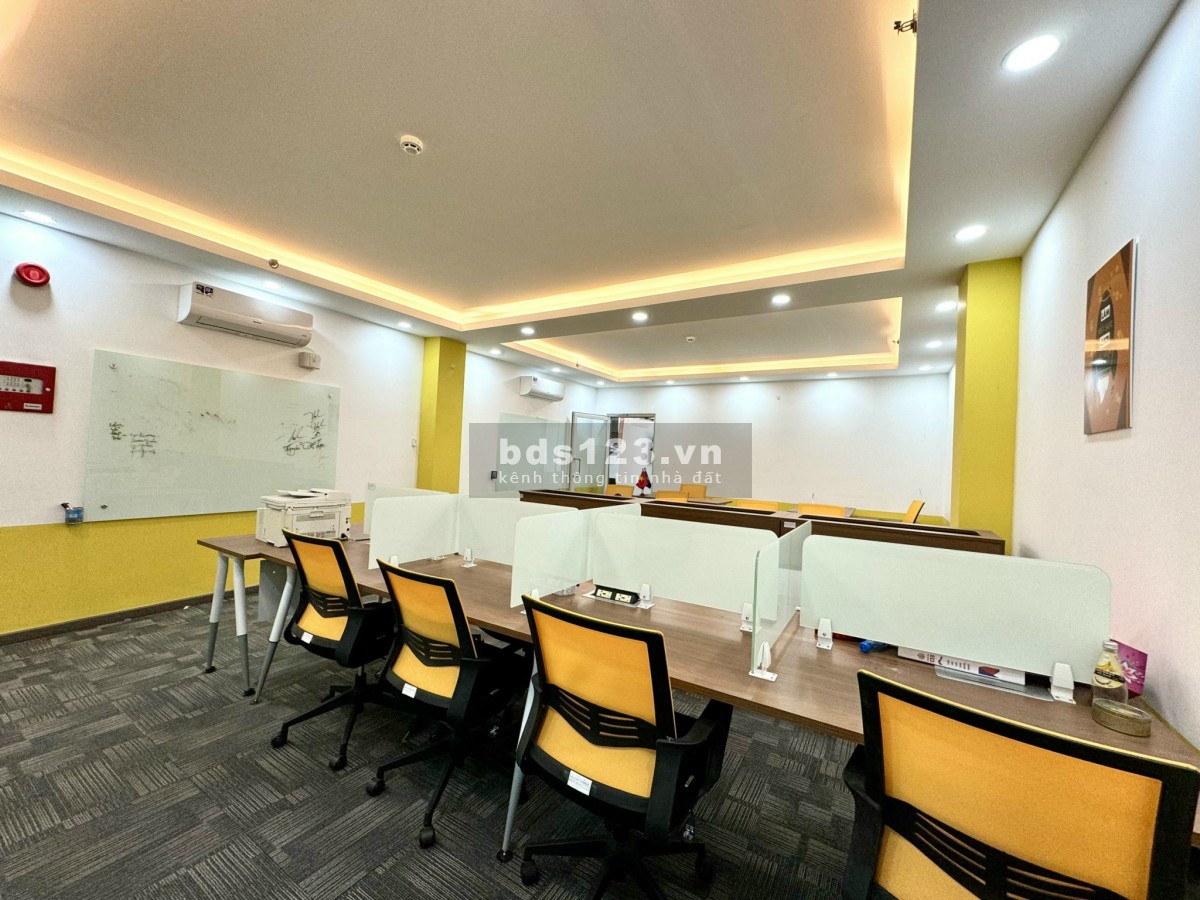 Cần cho thuê văn phòng quận 7 mặt tiền đường lớn 2 chiều số 633 Trần Xuân Soạn P. Tân Hưng Quận 7
