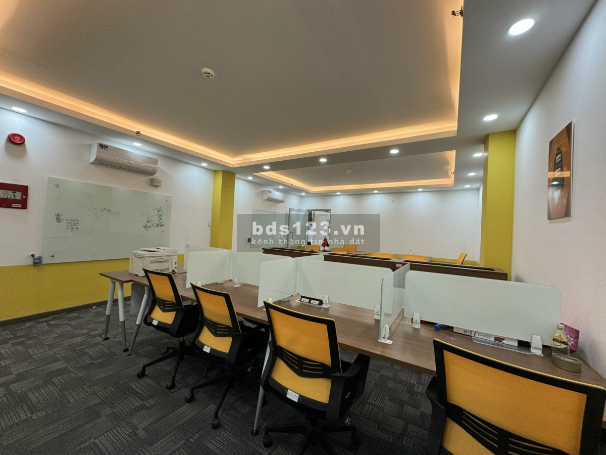 Cần cho thuê văn phòng quận 7 mặt tiền đường lớn 2 chiều số 633 Trần Xuân Soạn P. Tân Hưng Quận 7