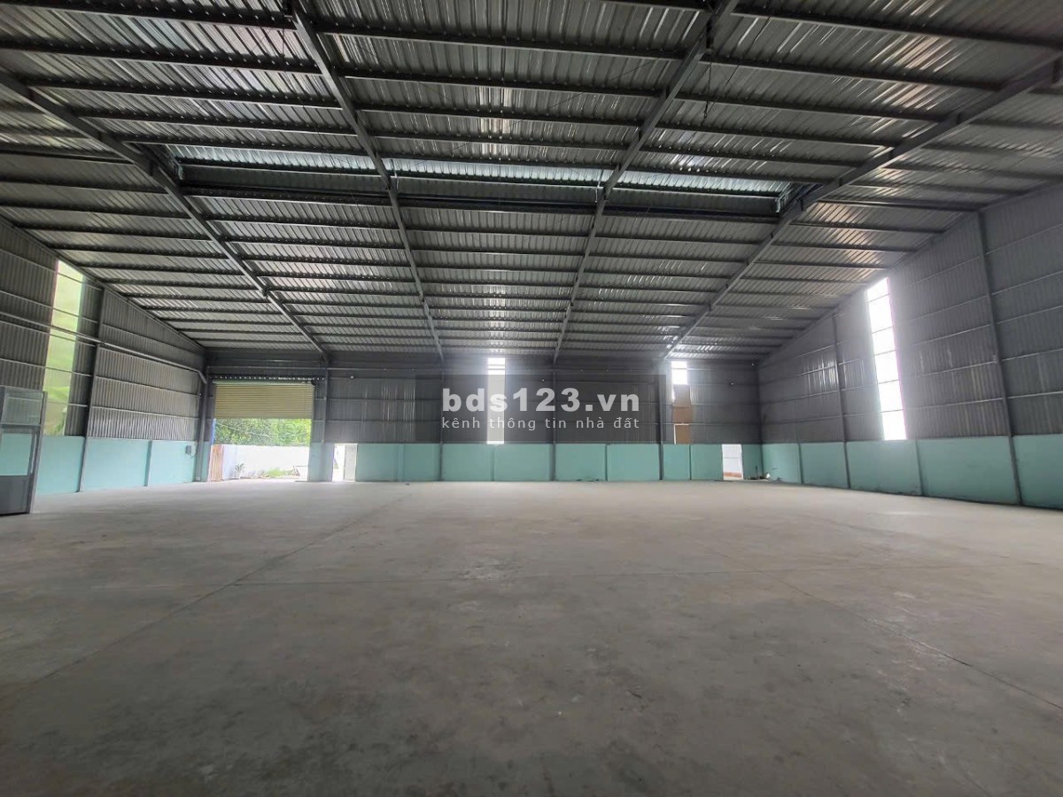 Cần Cho Thuê 2.500m2 Kho Xưởng Tân Uyên Bình Dương Giá 80tr