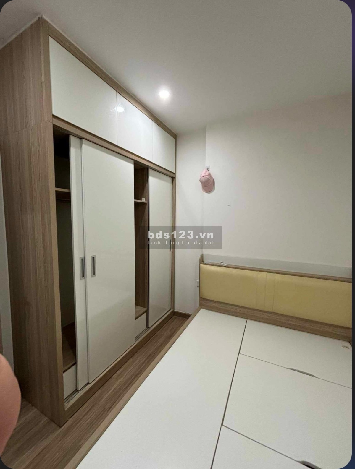 Cho thue can ho vinhomsmatcity 2N1VS 54M, đông nam, full đồ, giá 8,5 tr