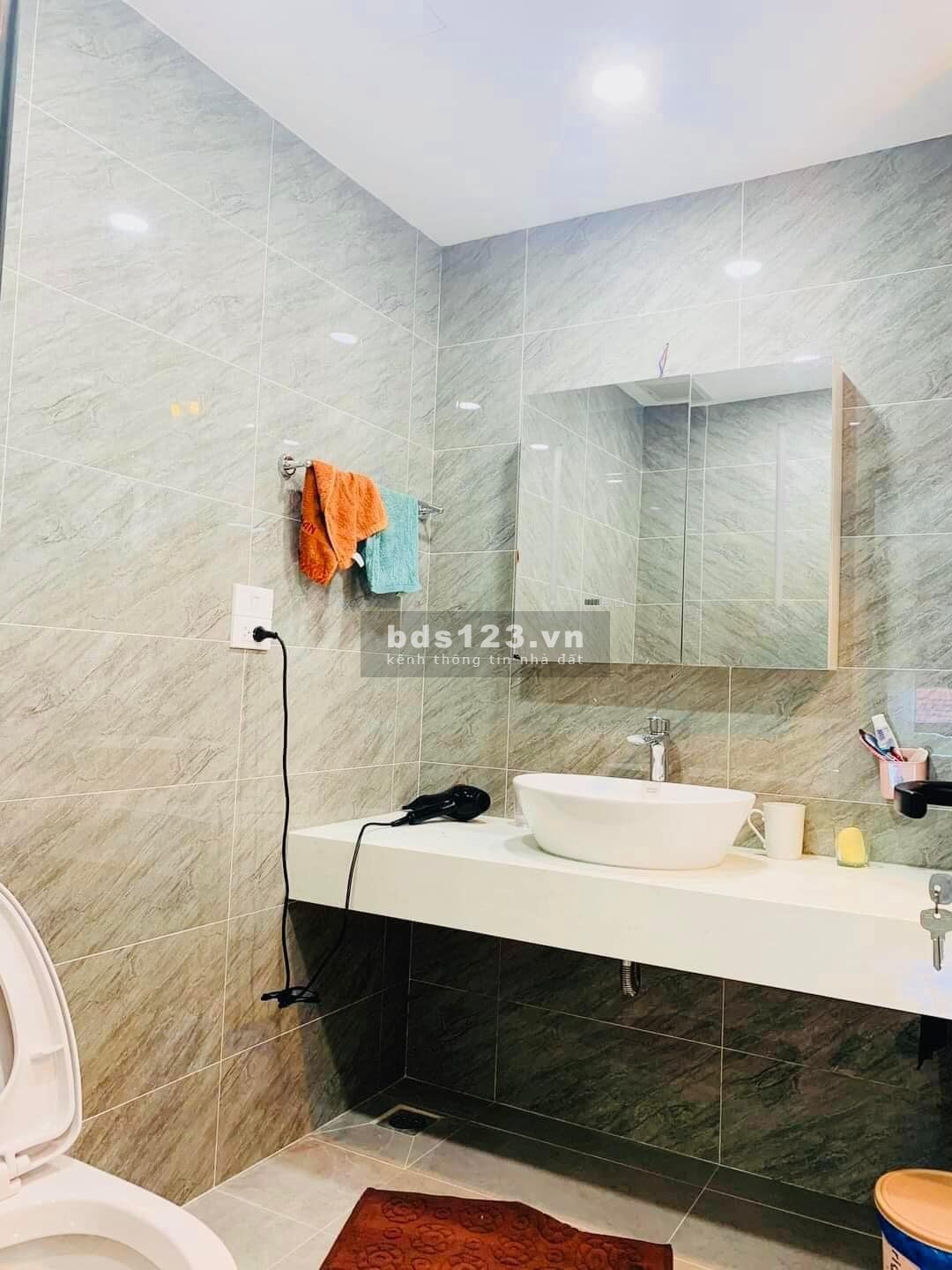 BÁN NHÀ CỰC ĐẸP CẦU GIẤY - 2 MẶT THOÁNG - CÁCH PHỐ 40M - NHÀ MỚI ĐẸP Ở NGAY - 35M2x7T - CHỈ 6.8 TỶ