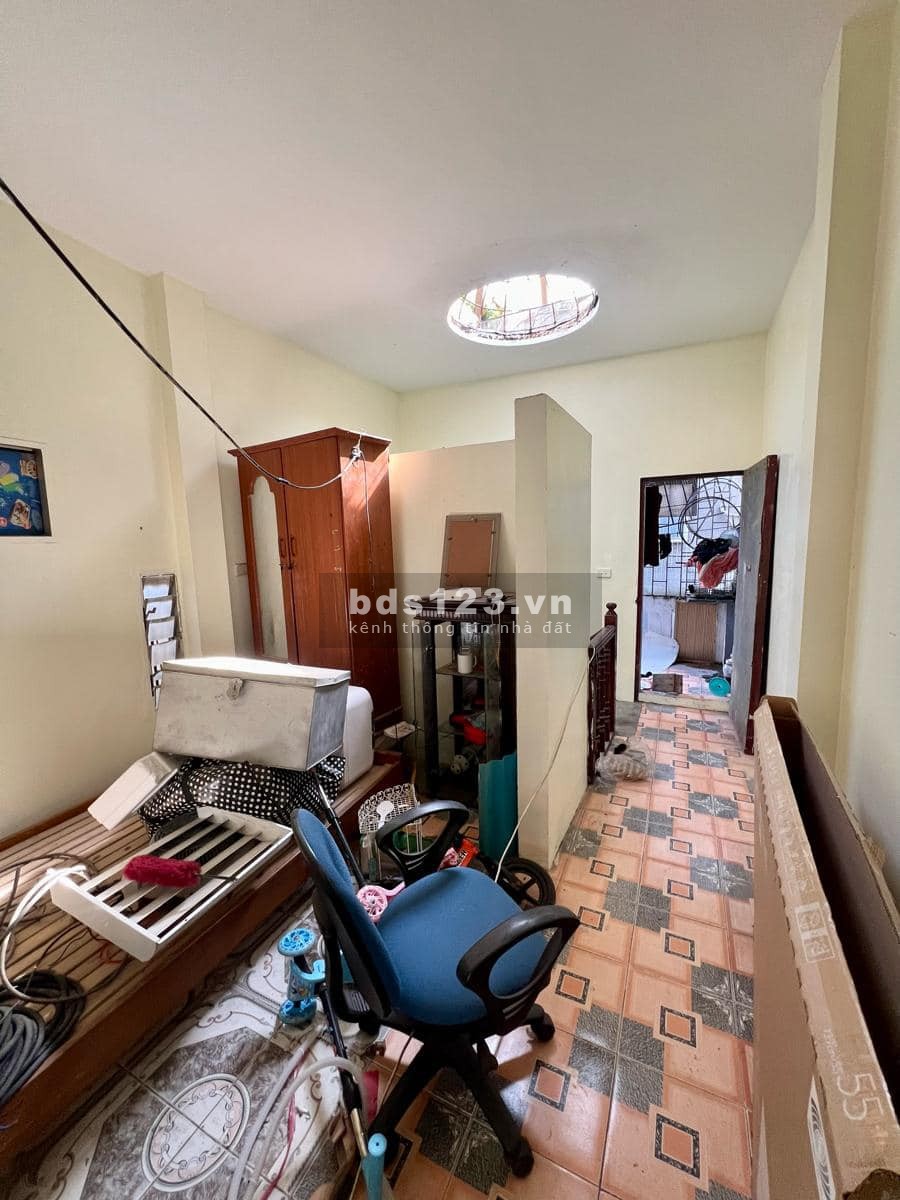 6.35 Tỷ nhà Hoàng Hoa Thám - 38.2m2 - 4 tầng - Kinh doanh