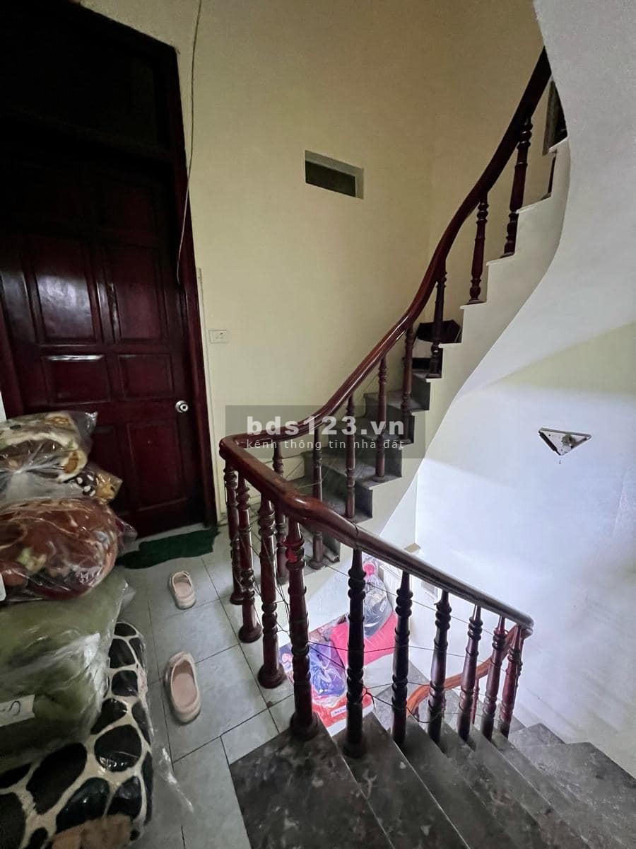 6.35 Tỷ nhà Hoàng Hoa Thám - 38.2m2 - 4 tầng - Kinh doanh