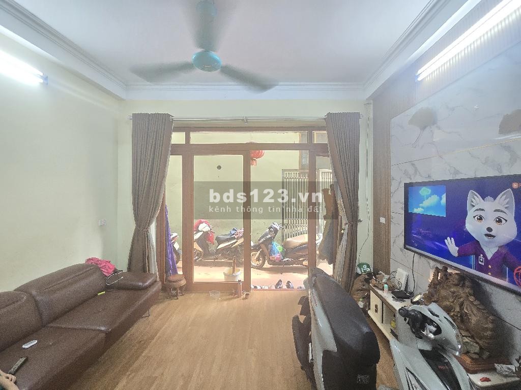 Bán nhà Đại Từ - Ngõ nông, rộng, nhà chủ tự xây, diện tích 50m2/ 3 tầng