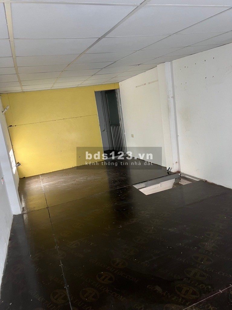 Bán đất Cổ Nhuế 35m2 Lô Góc nhỉnh 4 Tỷ nhà C4 Ngõ Thông khu đô thị Resco, dân cư đông đúc, sổ đẹp