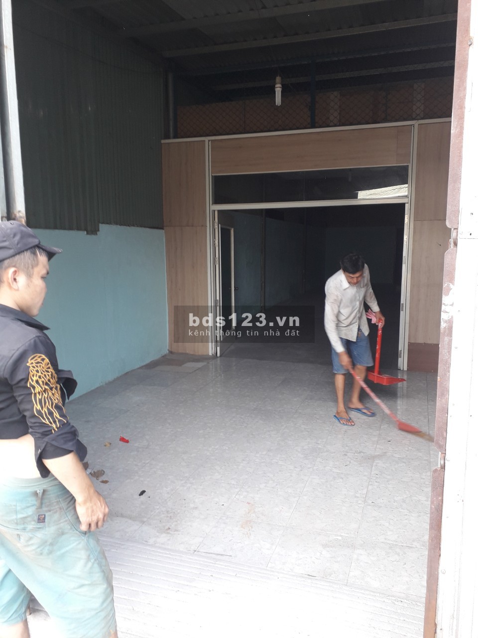Cần Cho thuê làm xưởng và nhà ở lâu dài mặt tiền 105m2, đường Tây Lân 2