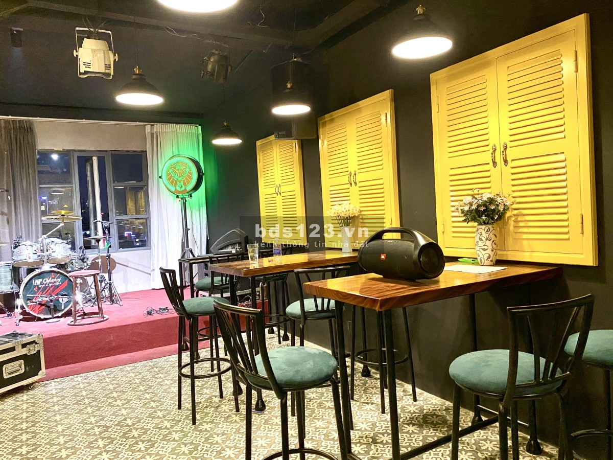 Hời quá hời! Bán lỗ ngộp nặng toà nhà Phan Xích Long sẵn thu nhập 200tr/tháng