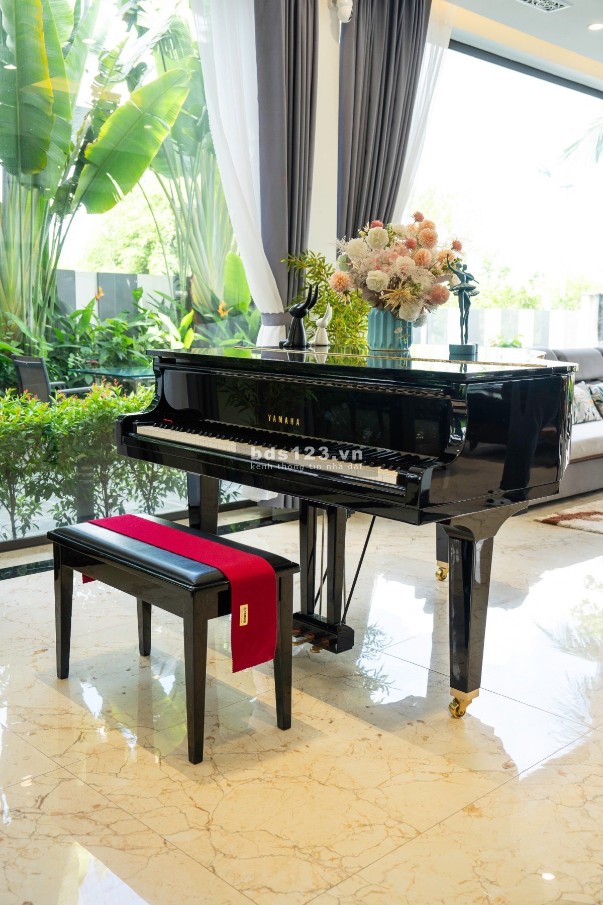 Cần bán gấp biệt thự Phương Đông Vân Đồn 300m2, 4 tầng