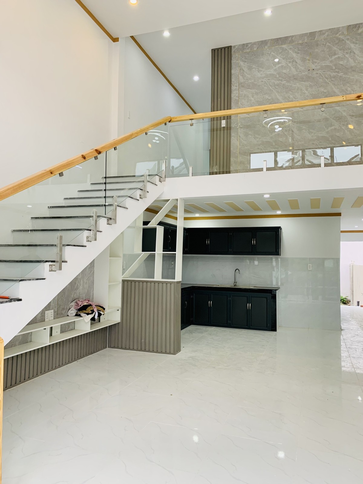 Bán nhà cấp 4 gác lửng mới xây Gần ngã 3 Binh Ý cách đường 768 500m