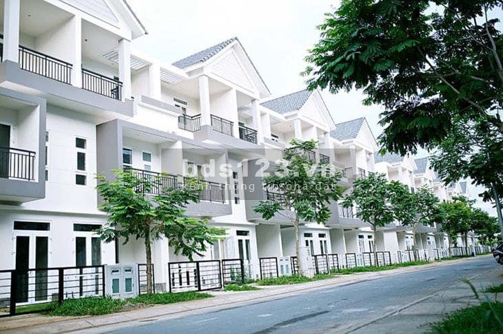 NHÀ MẶT PHỐ SỔ RIÊNG FULL THỔ CƯ