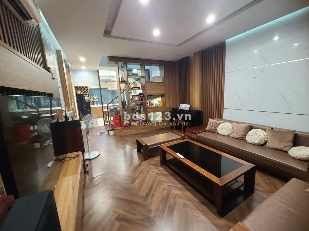 Chính chủ bán nhà 6 tầng mới xây tại Đống Đa